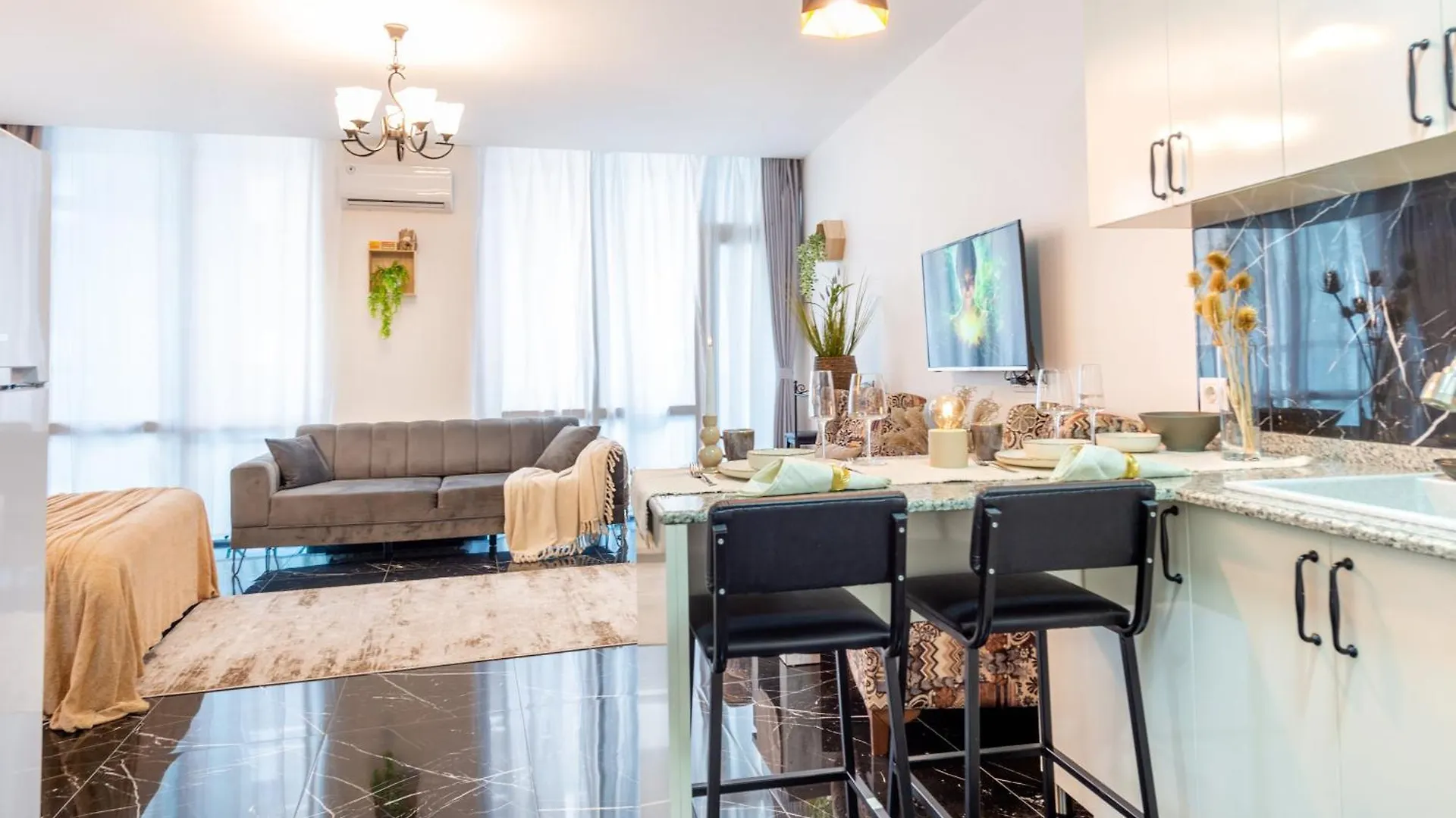 Azure Corner Retreat By Aesthaven Apartment Batumi 0*,