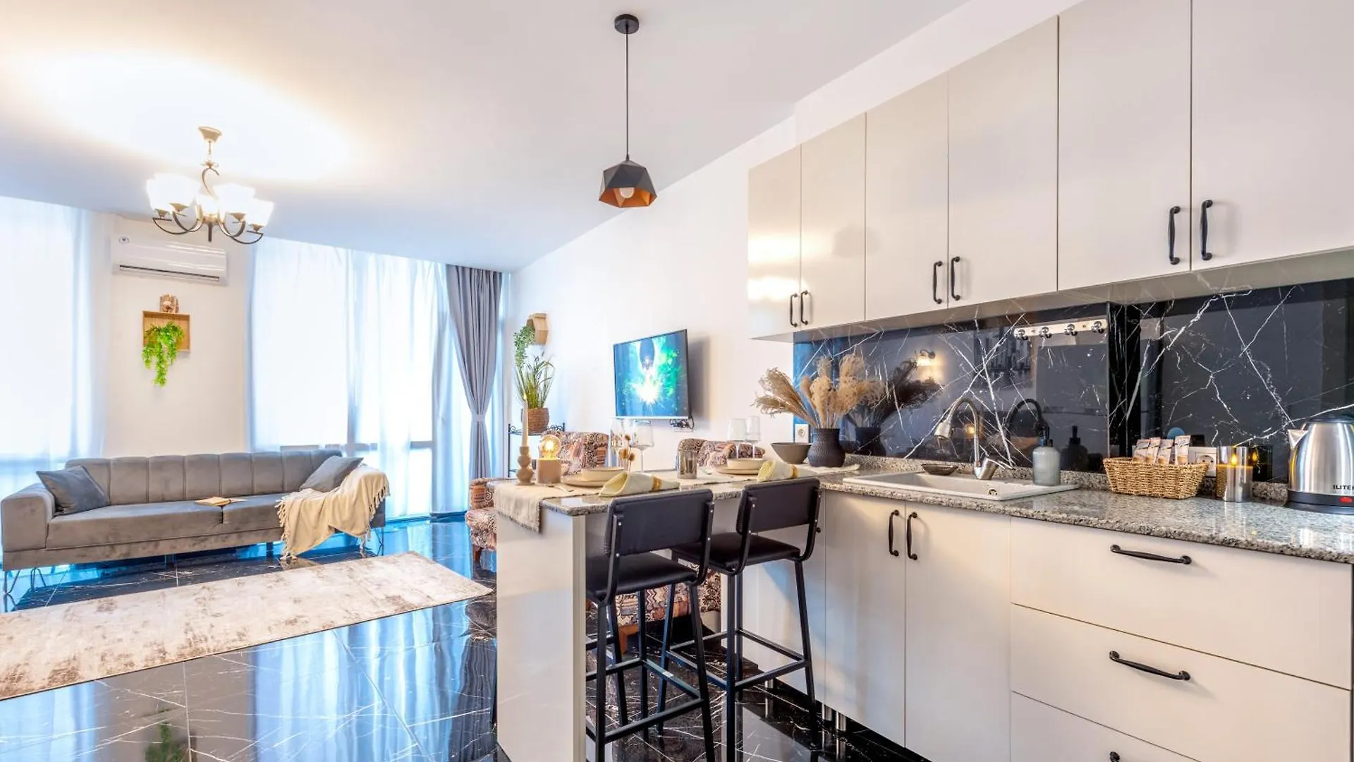 Azure Corner Retreat By Aesthaven Apartment Batumi