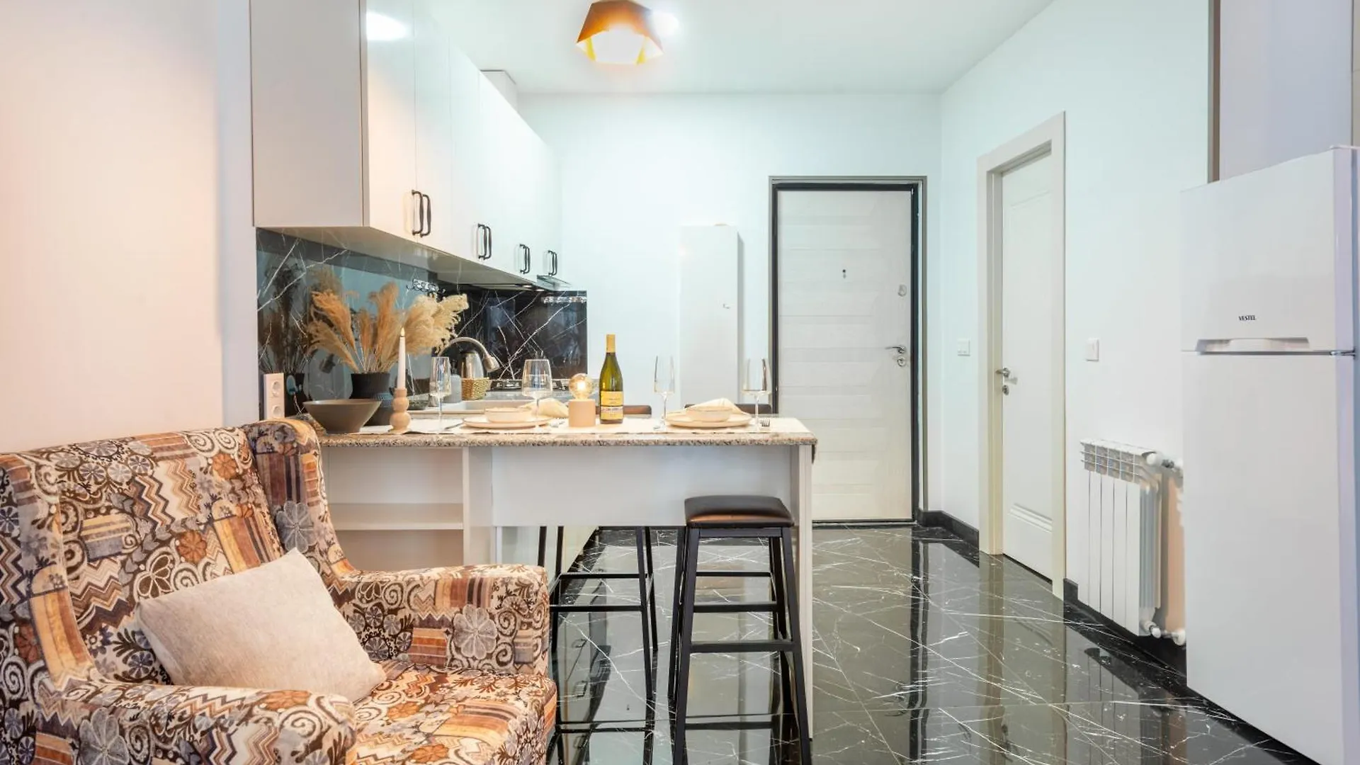 Azure Corner Retreat By Aesthaven Apartment Batumi